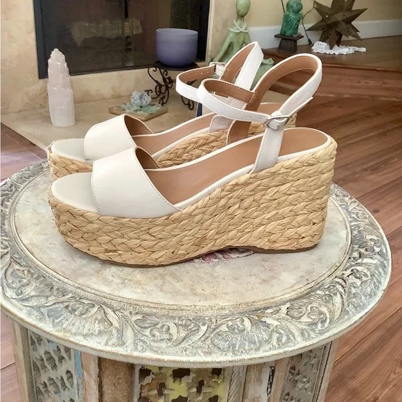 Chic Blush/Cream Espadrille Wedges, Size 8.5 Women’s NWT - Picture 1 of 8